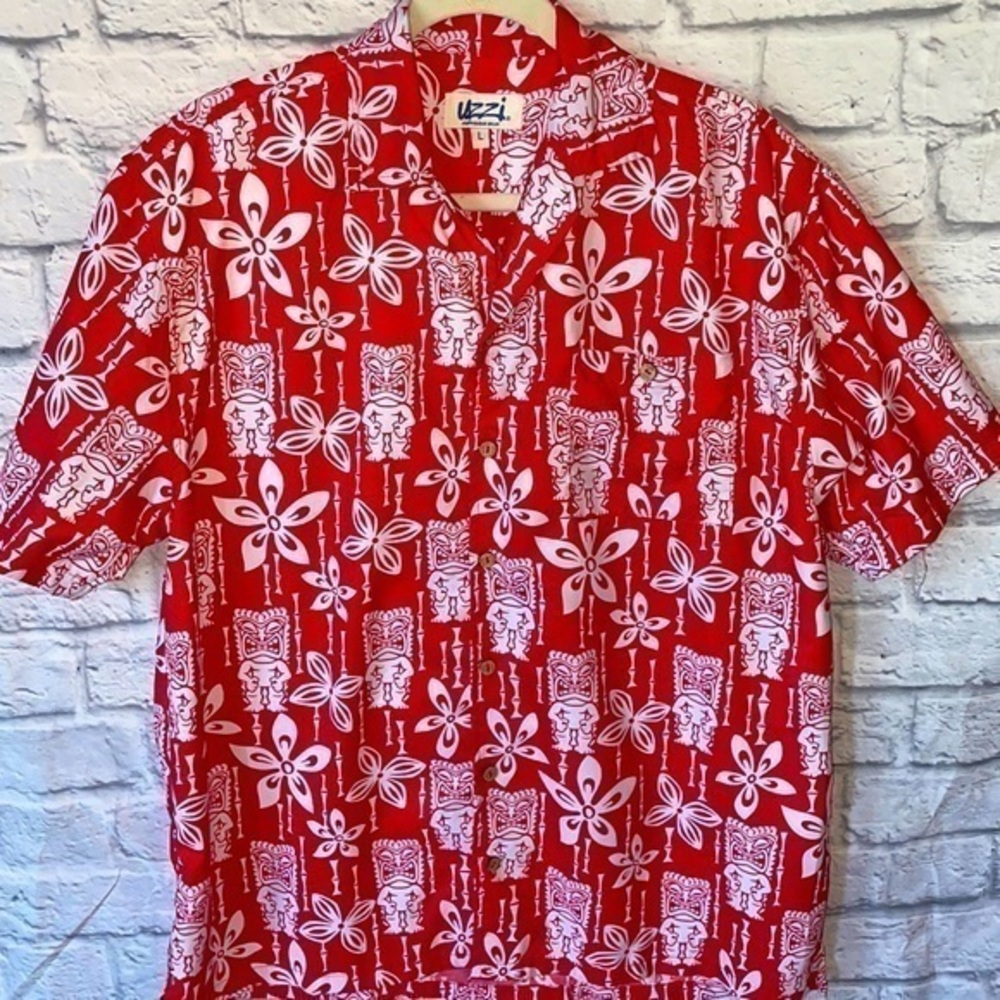 Uzzi Hawaiian Tiki Floral Pattern Button Down Short Sleeve Collared Shirt